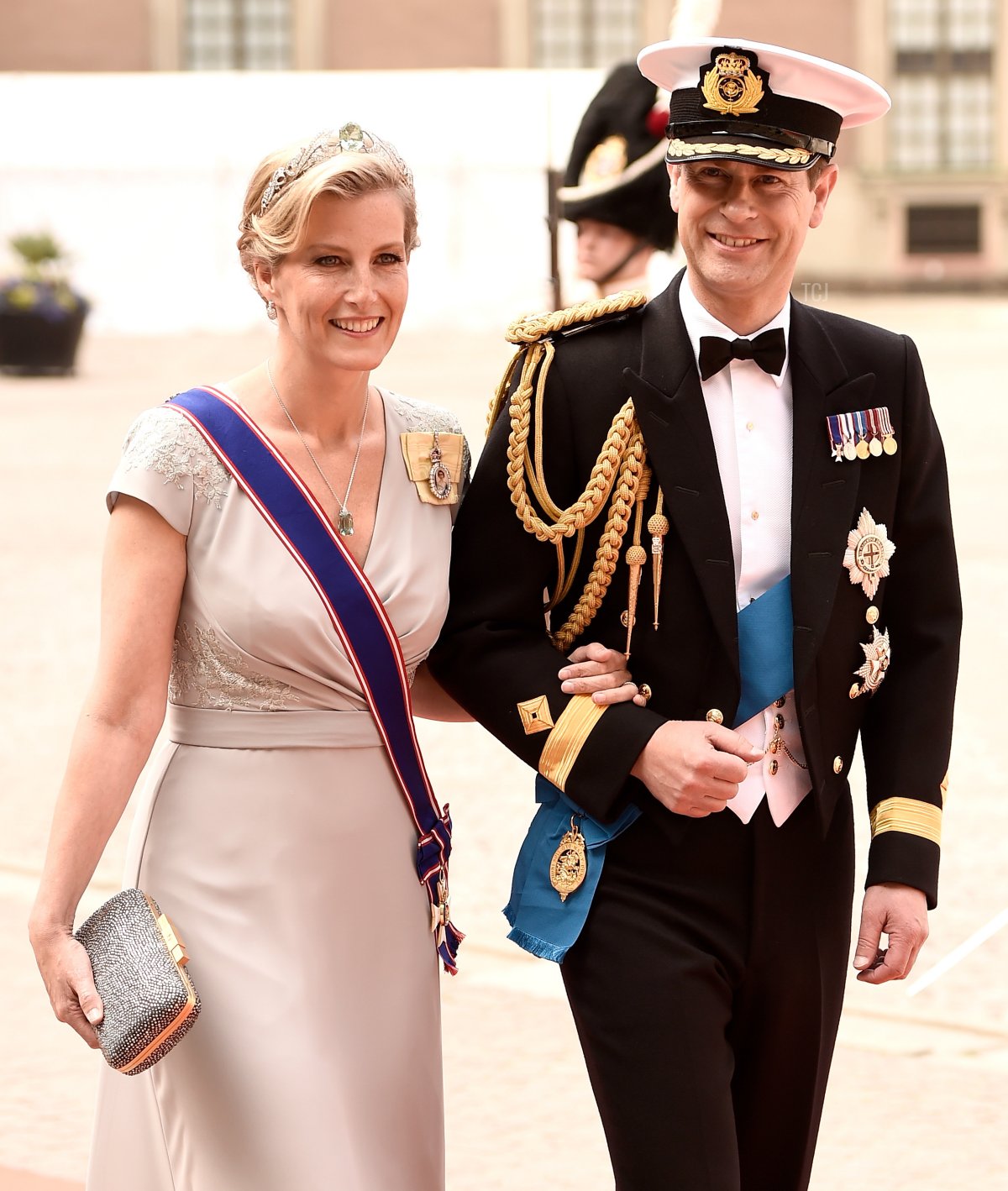 Countess Sophie’s Dazzling Modern Aquamarine Tiara