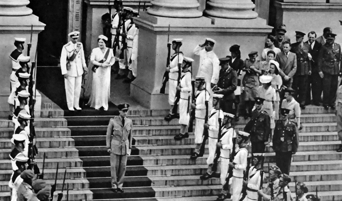 Queen Elizabeth’s Delhi Durbar Tiara Moment